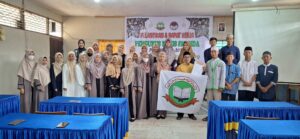 Read more about the article Kepala Sekolah Resmikan Pengurus Baru Rohis SMA Negeri 2 Ketapang