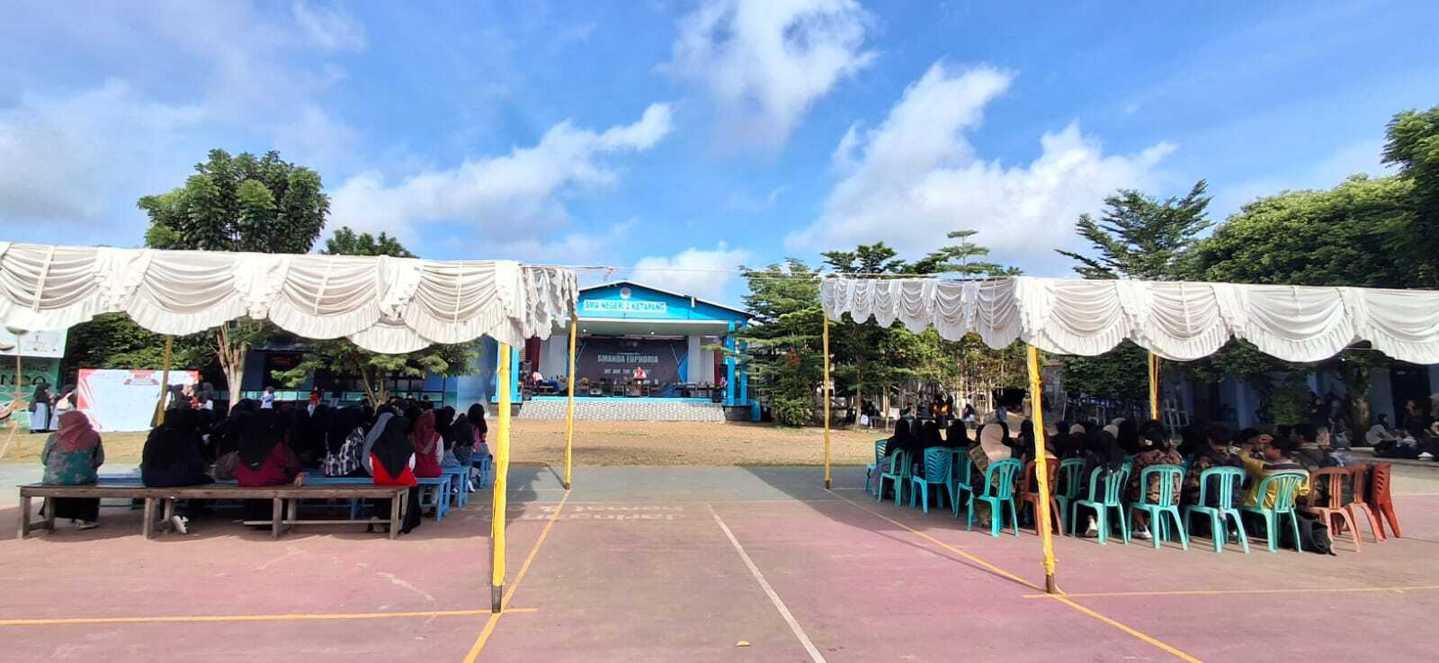 Read more about the article Kolaborasi Gelar Karya Kreasi dan Seni Siswa SMA Negeri 2 Ketapang