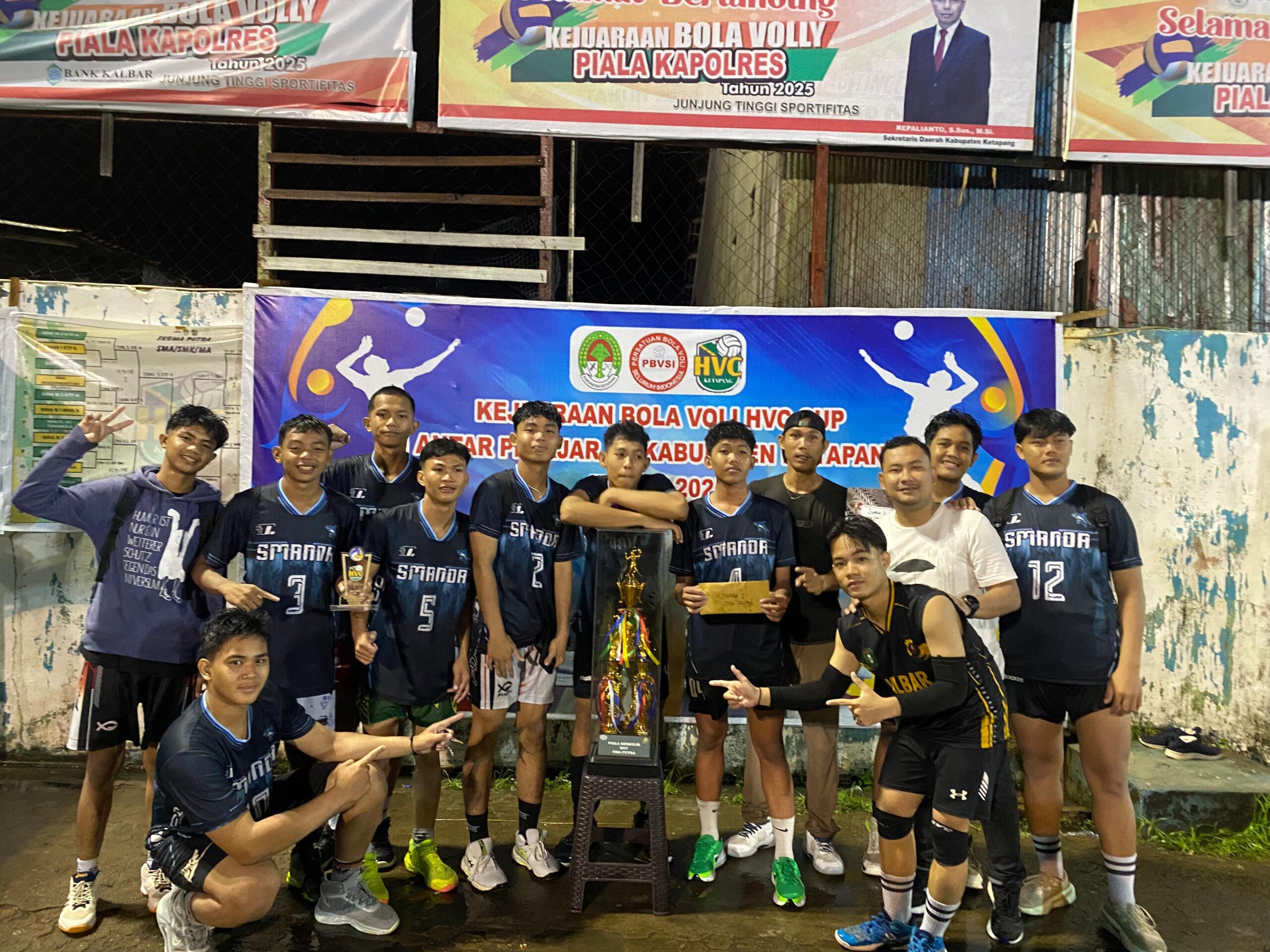 Read more about the article SMA Negeri 2 Ketapang Raih Juara 1 dalam Kejuaraan Voli HVC CUP 2025 Antar Pelajar Se-kabupaten Ketapang